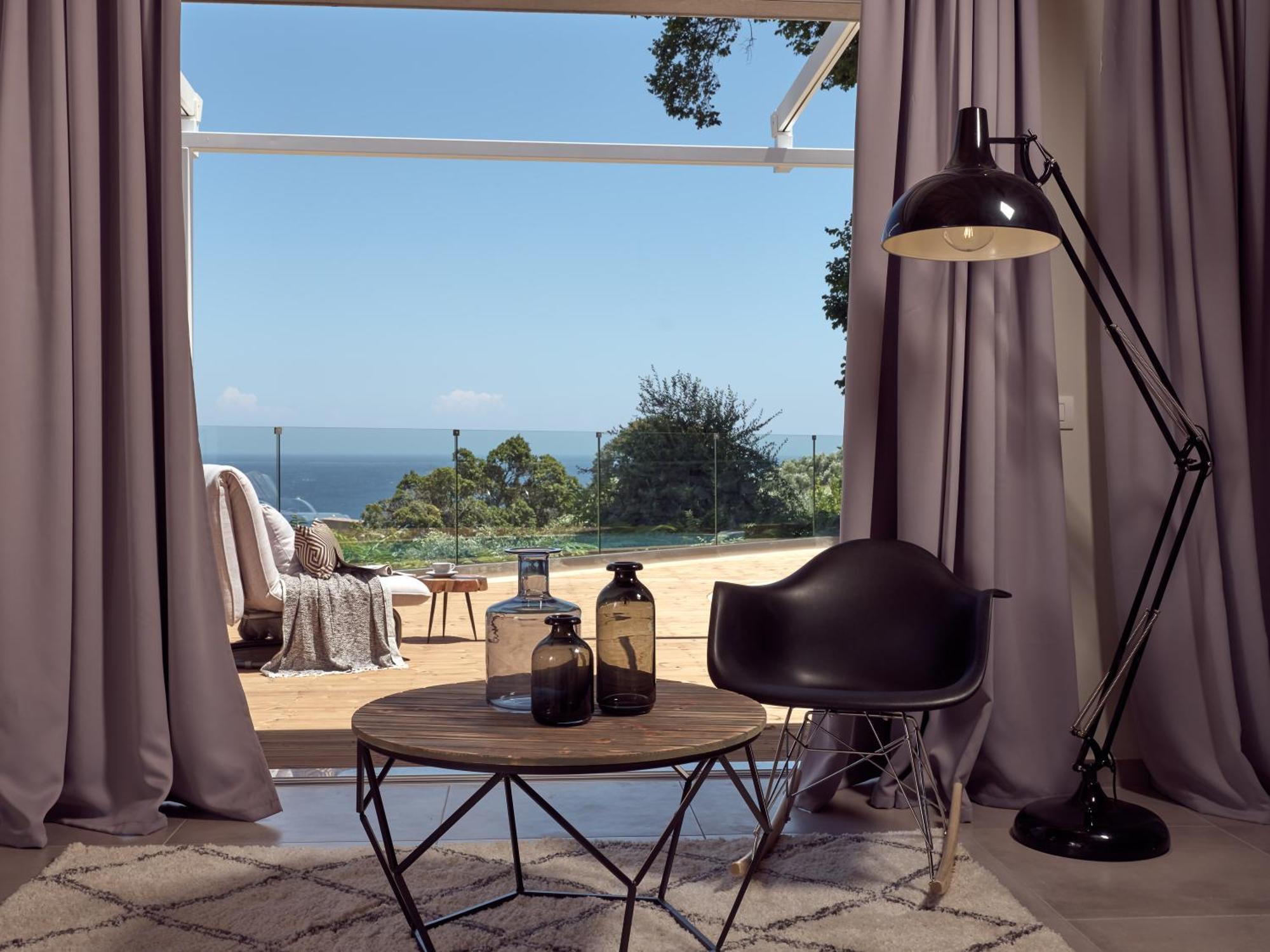 Chris & Jo Villas, Enchanting Escapes, With Heated Pools & Seaviews By Thinkvilla مدينة زاكينثوس المظهر الخارجي الصورة